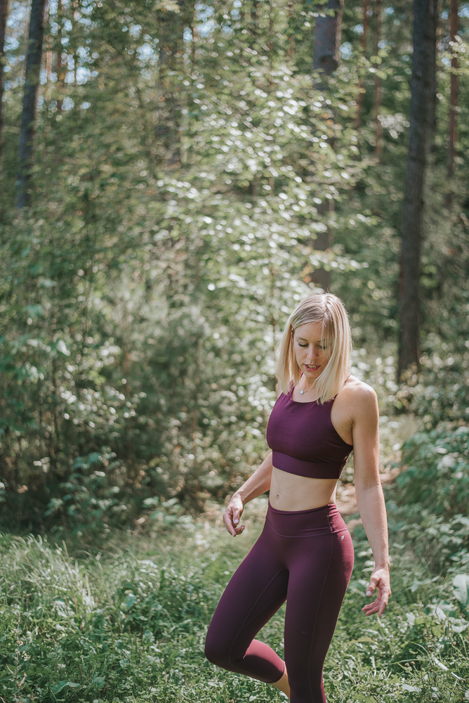 Johanna in Natur, fotographiert von Anselm Franke